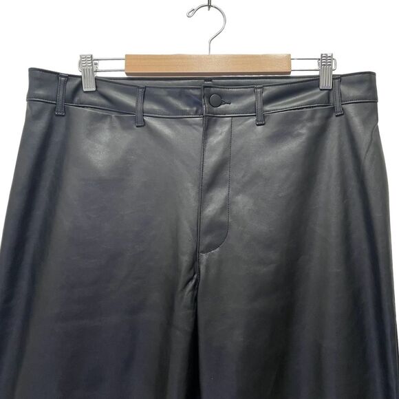 NWT Old Navy High-Waisted Faux-Leather Cropped Wide-Leg Pants in Black Size 16 - Picture 7 of 14